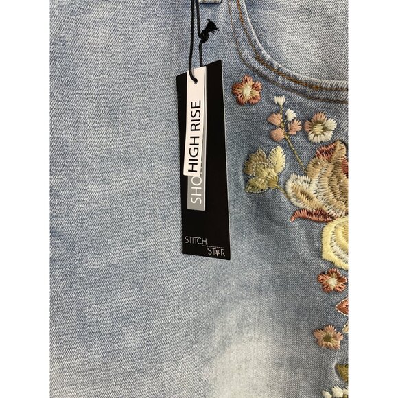 Stitch Star Floral Embroidered Fray Bottom Denim Shorts Womens Size 22W - Picture 6 of 10